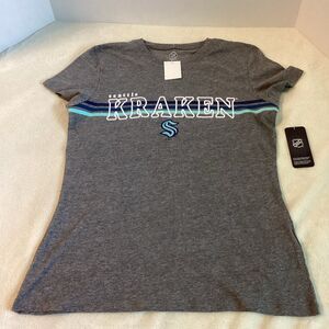 NWT Seattle Kraken Primary Logo T-Shirt Women’s Small 4-6 NHL Hockey